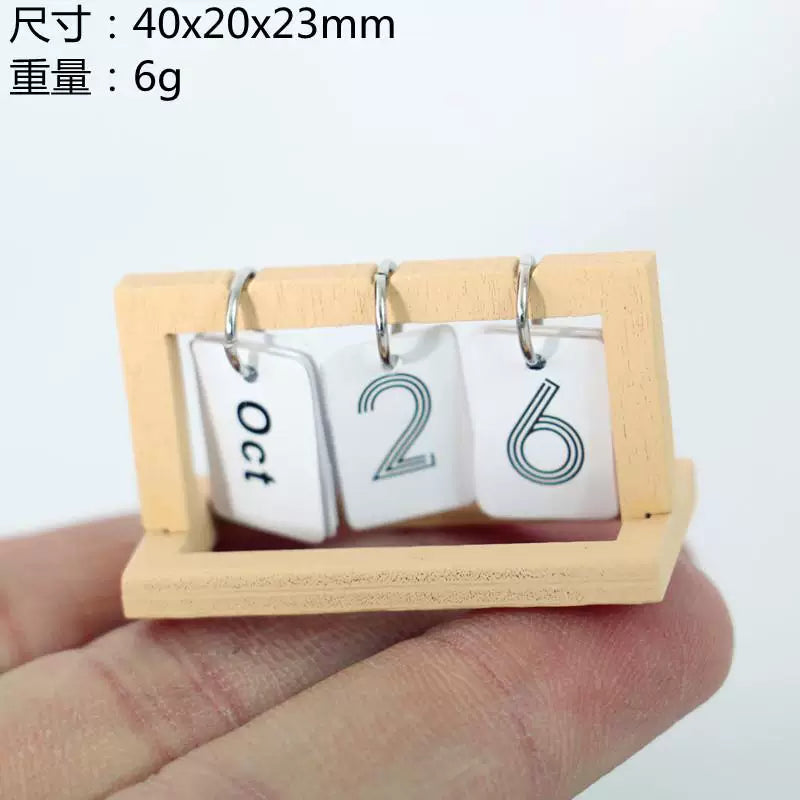 1:12 Miniature Dollhouse Flip Desk Calendar Model - Realistic Tiny Standing Calendar Prop for OB11 Blythe Dollhouse Decor