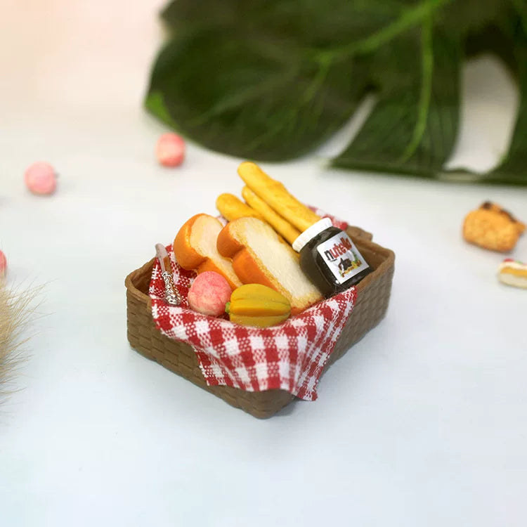 Miniature Dollhouse Bread Basket Set, 1:12 Scale Resin Mini Food Bakery Props for DIY Crafts, Kitchen Scene Decor & Micro Landscape