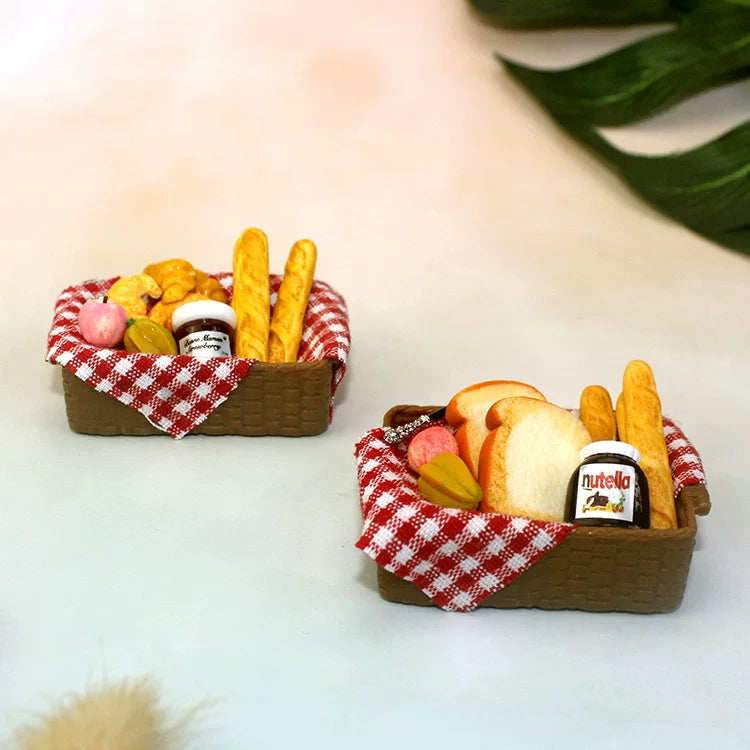 Miniature Dollhouse Bread Basket Set, 1:12 Scale Resin Mini Food Bakery Props for DIY Crafts, Kitchen Scene Decor & Micro Landscape