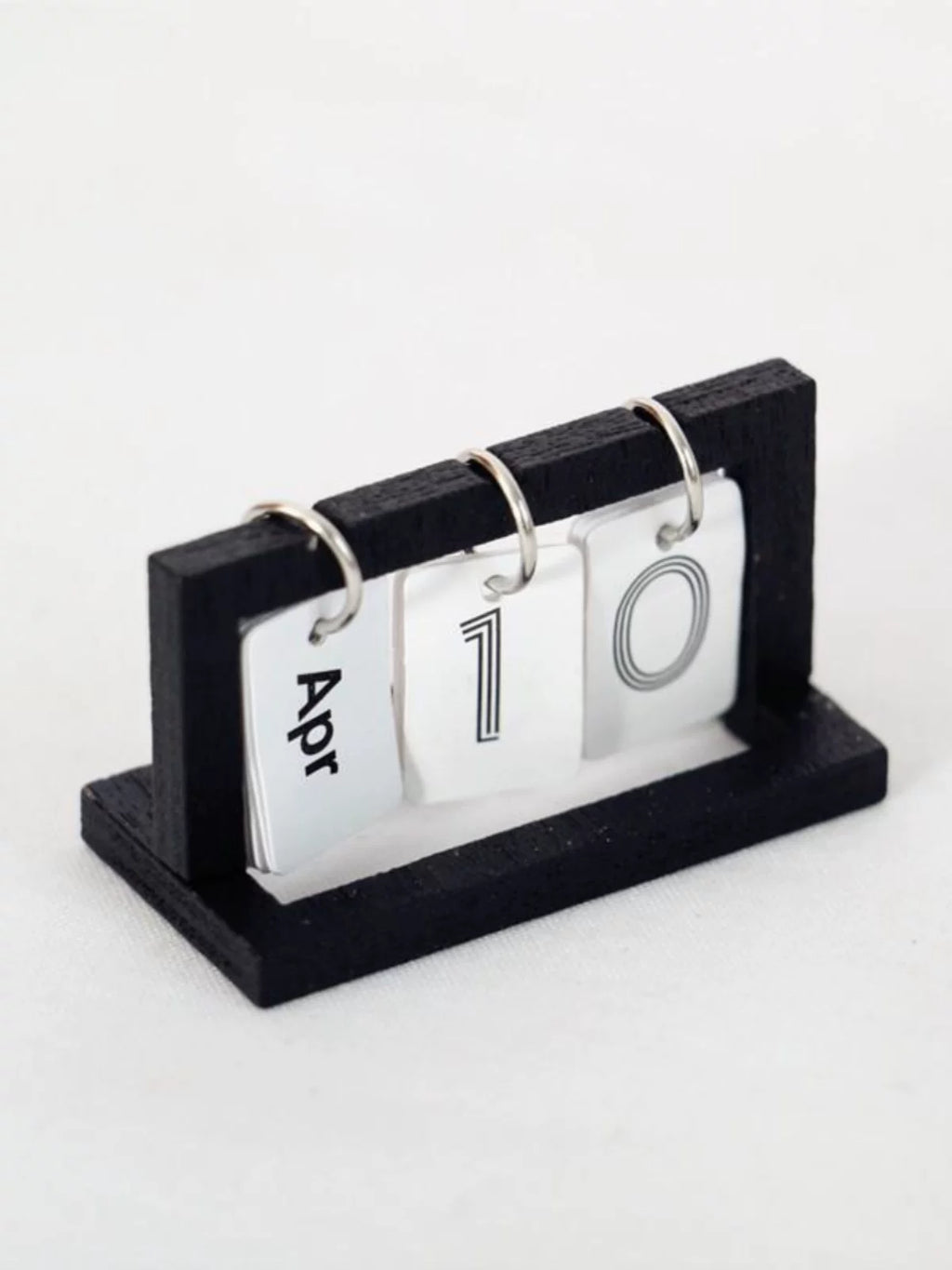 1:12 Miniature Dollhouse Flip Desk Calendar Model - Realistic Tiny Standing Calendar Prop for OB11 Blythe Dollhouse Decor